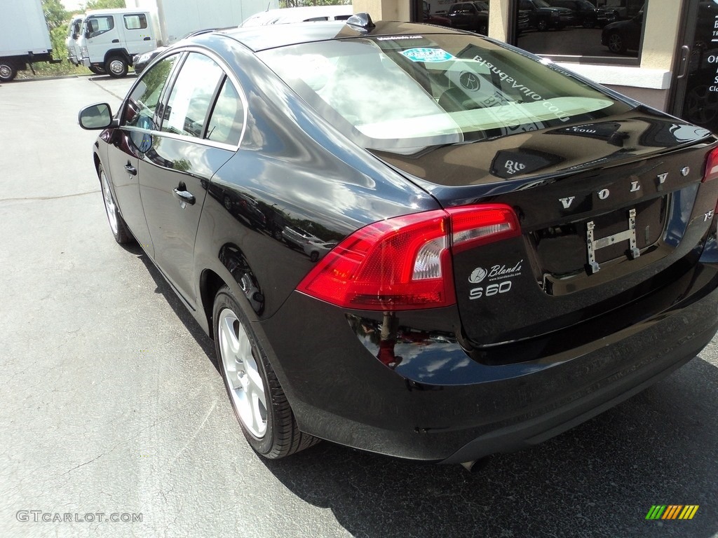 2012 S60 T5 - Black / Soft Beige/Off Black photo #3