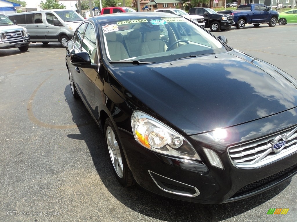 2012 S60 T5 - Black / Soft Beige/Off Black photo #5