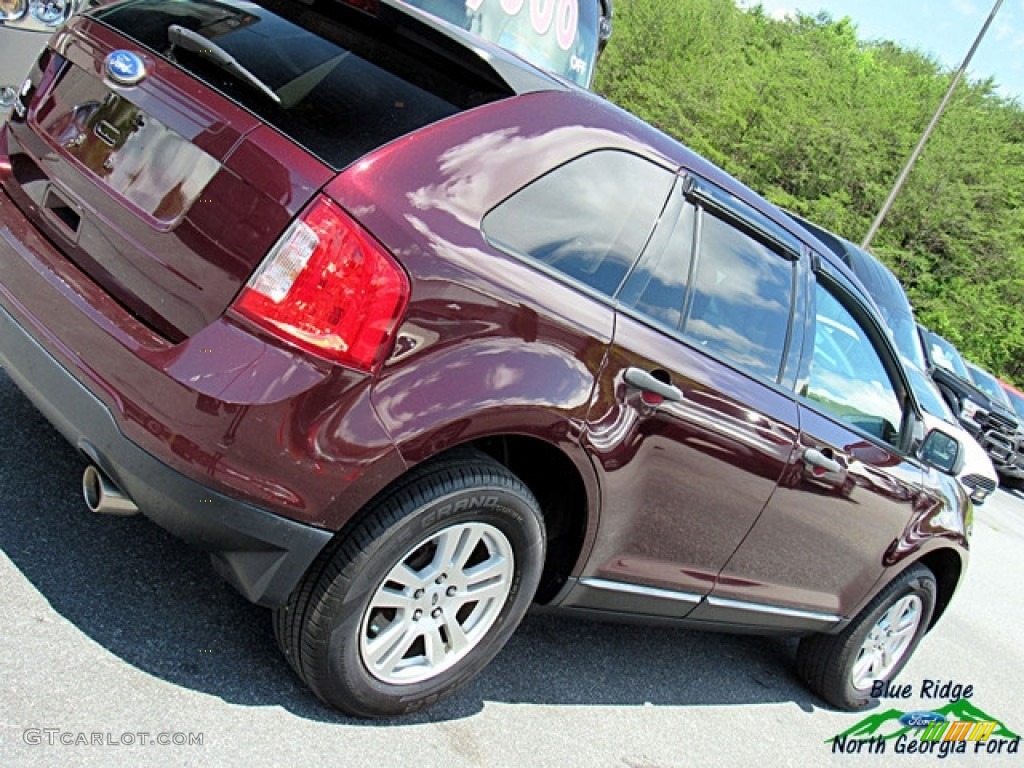 2011 Edge SE - Bordeaux Reserve Red Metallic / Medium Light Stone photo #28