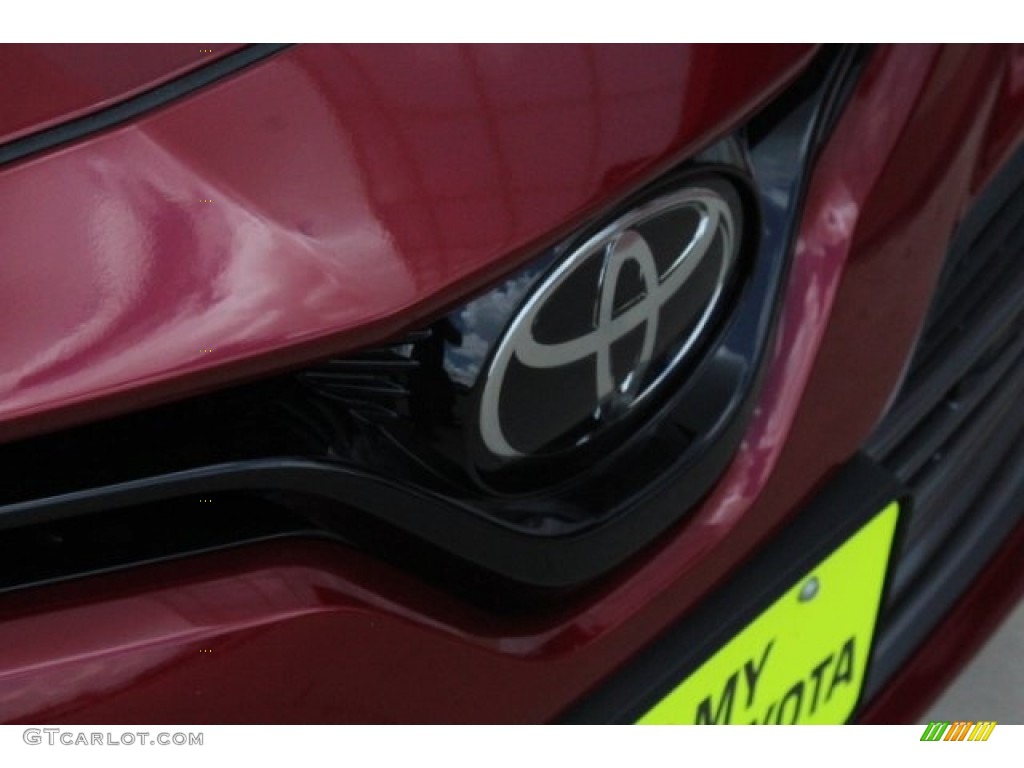 2018 Camry XLE - Ruby Flare Pearl / Black photo #11