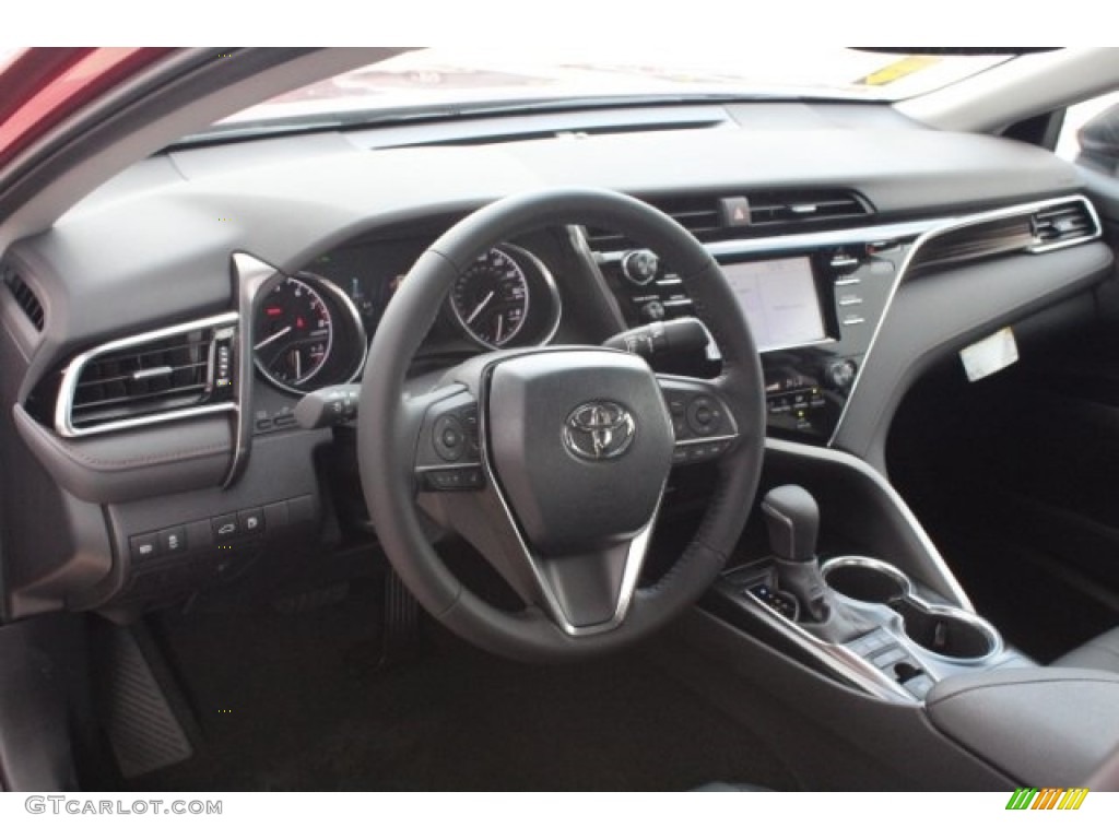 2018 Camry XLE - Ruby Flare Pearl / Black photo #13