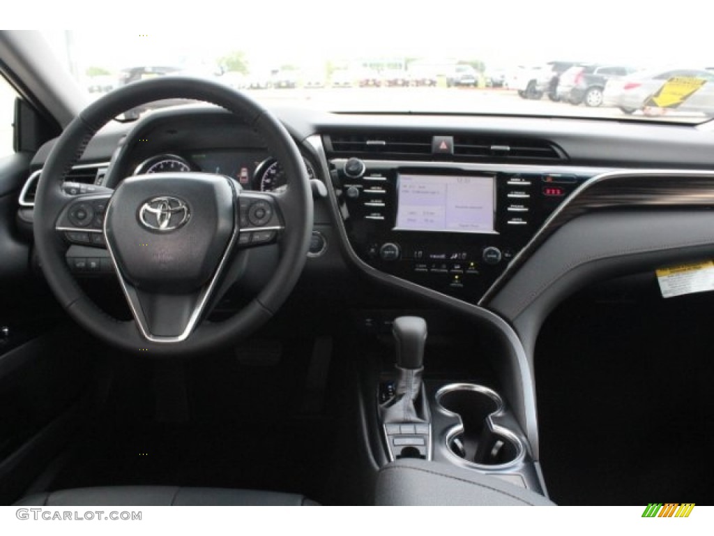 2018 Camry XLE - Ruby Flare Pearl / Black photo #26