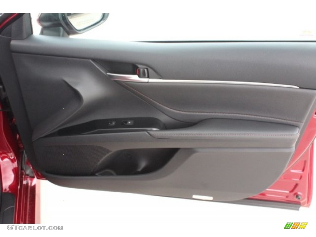 2018 Camry XLE - Ruby Flare Pearl / Black photo #31