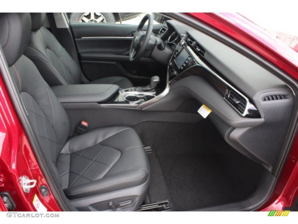 2018 Camry XLE - Ruby Flare Pearl / Black photo #33