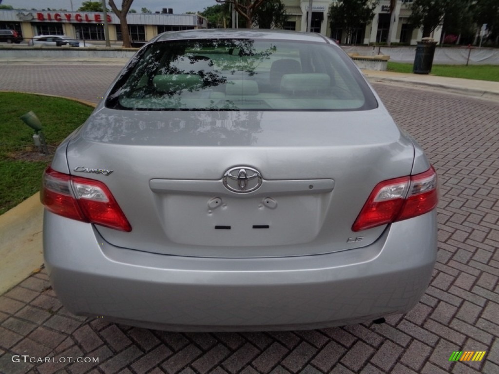 2007 Camry LE - Titanium Metallic / Ash photo #7