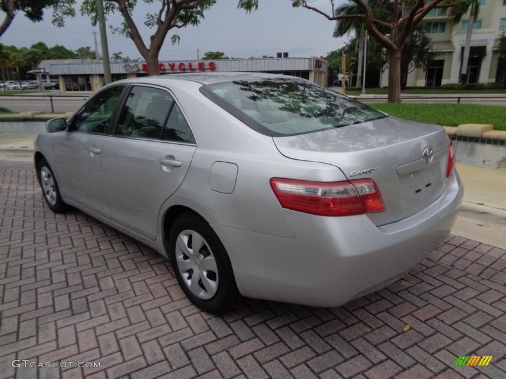 2007 Camry LE - Titanium Metallic / Ash photo #9