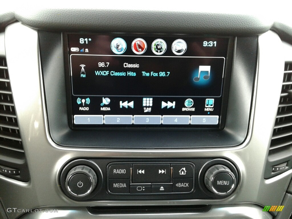 2018 Chevrolet Suburban LS Controls Photo #127409136