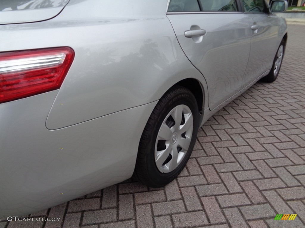 2007 Camry LE - Titanium Metallic / Ash photo #23