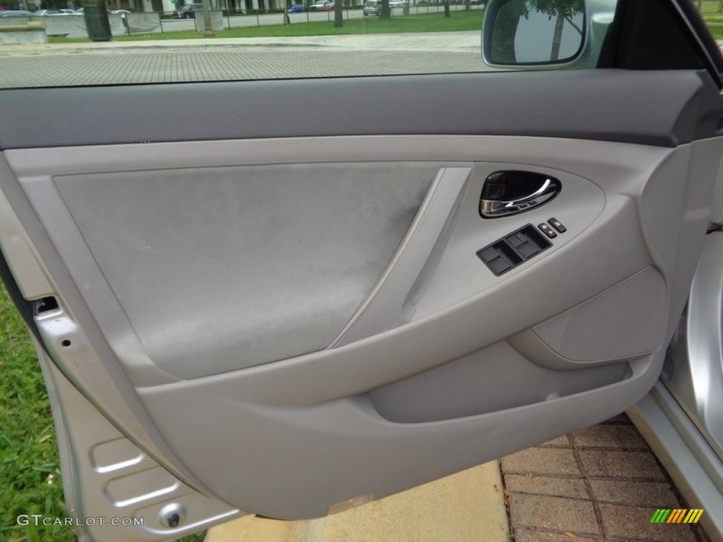 2007 Camry LE - Titanium Metallic / Ash photo #40