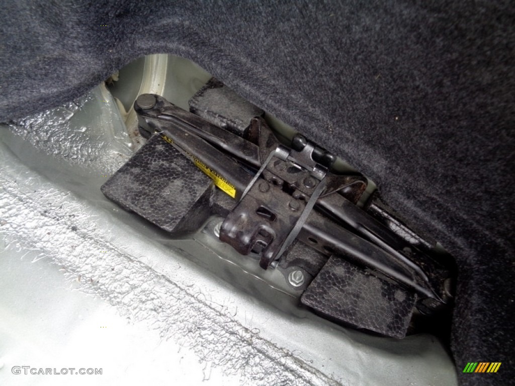 2007 Camry LE - Titanium Metallic / Ash photo #68