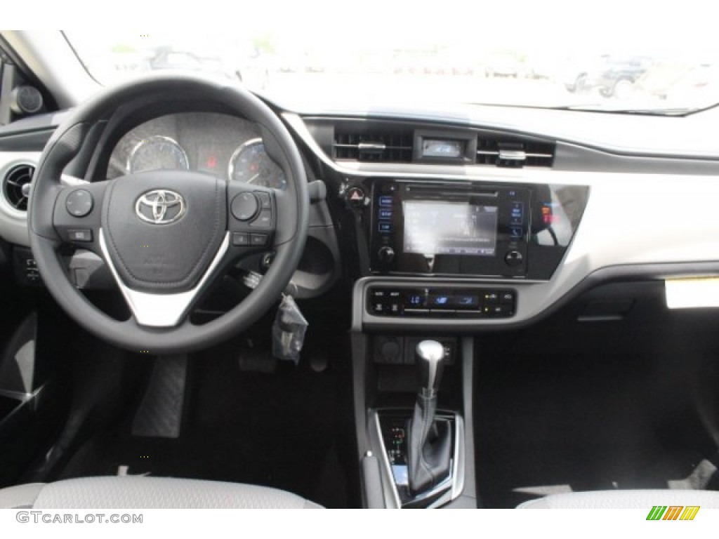 2018 Corolla LE - Slate Metallic / Ash/Dark Gray photo #24