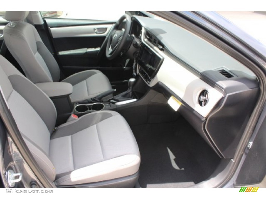 2018 Corolla LE - Slate Metallic / Ash/Dark Gray photo #31