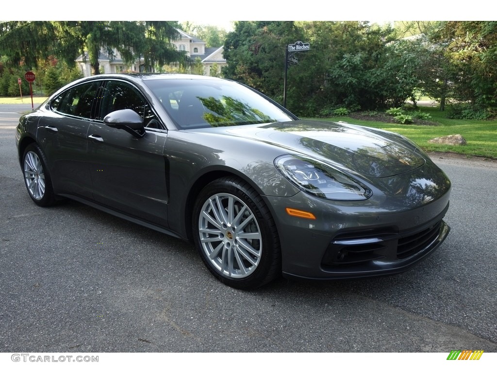 2017 Porsche Panamera 4S Exterior Photos