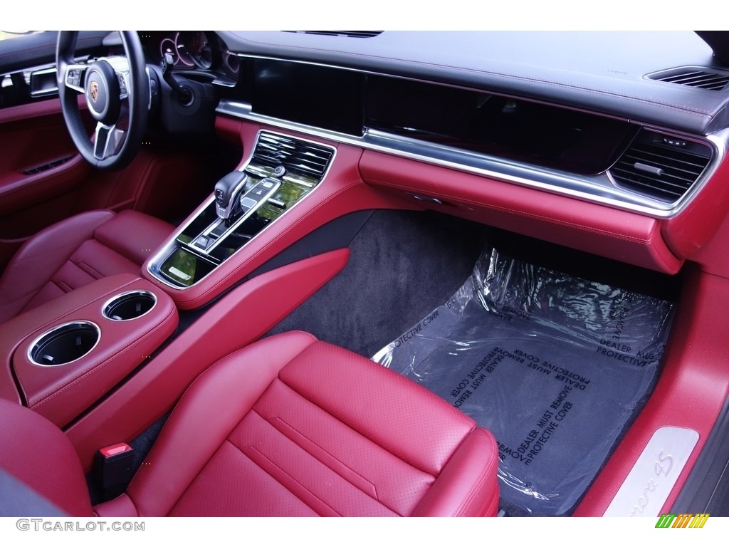 2017 Porsche Panamera 4S Black/Bordeaux Red Dashboard Photo #127411416