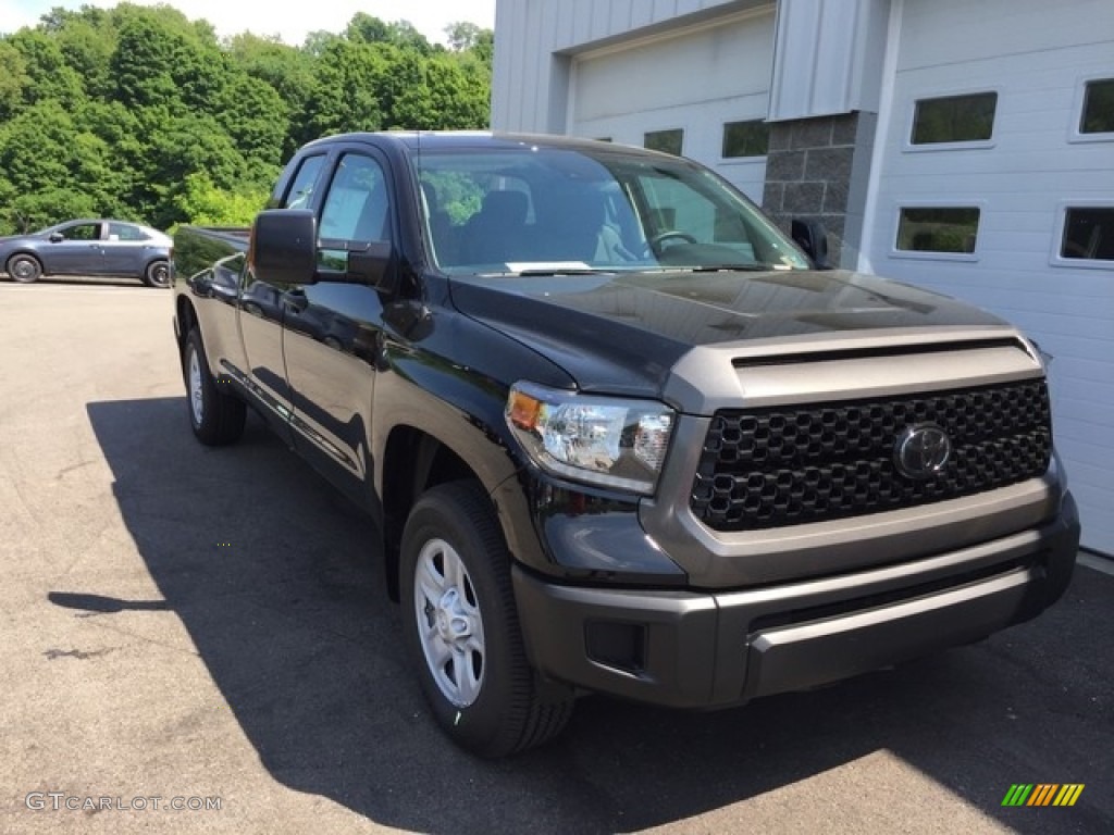 2018 Tundra SR Double Cab 4x4 - Midnight Black Metallic / Graphite photo #1