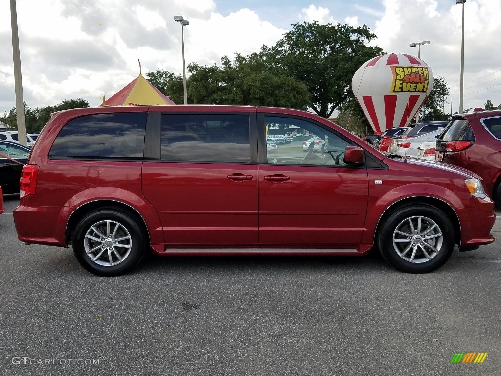 2014 Grand Caravan SE 30th Anniversary Edition - Deep Cherry Red Crystal Pearl / Black/Light Graystone photo #6