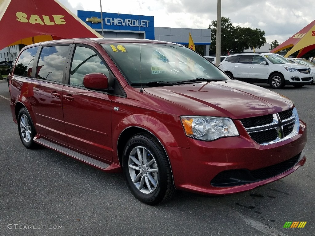 2014 Grand Caravan SE 30th Anniversary Edition - Deep Cherry Red Crystal Pearl / Black/Light Graystone photo #7