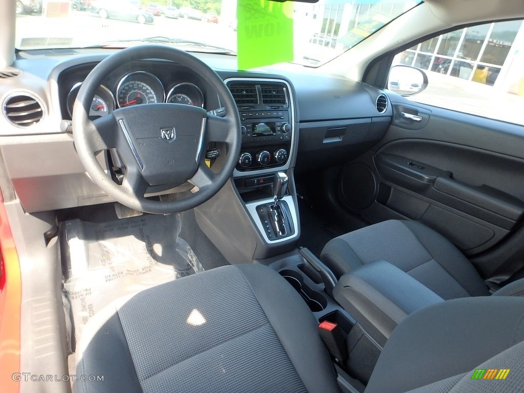 2011 Caliber Mainstreet - Inferno Red Crystal Pearl / Dark Slate Gray photo #22