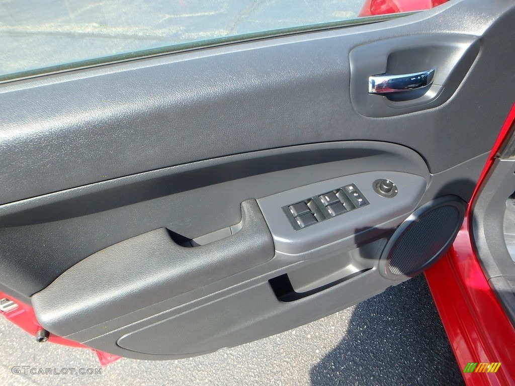 2011 Caliber Mainstreet - Inferno Red Crystal Pearl / Dark Slate Gray photo #24