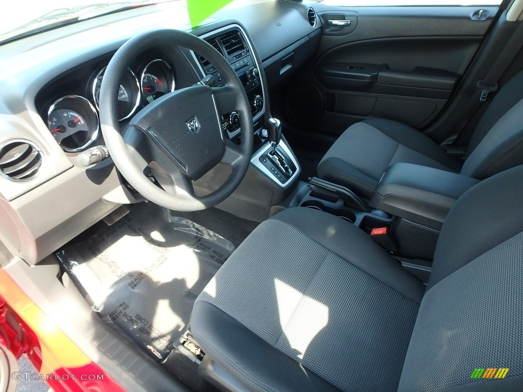 2011 Caliber Mainstreet - Inferno Red Crystal Pearl / Dark Slate Gray photo #25