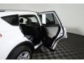 Super White - RAV4 LE Photo No. 27