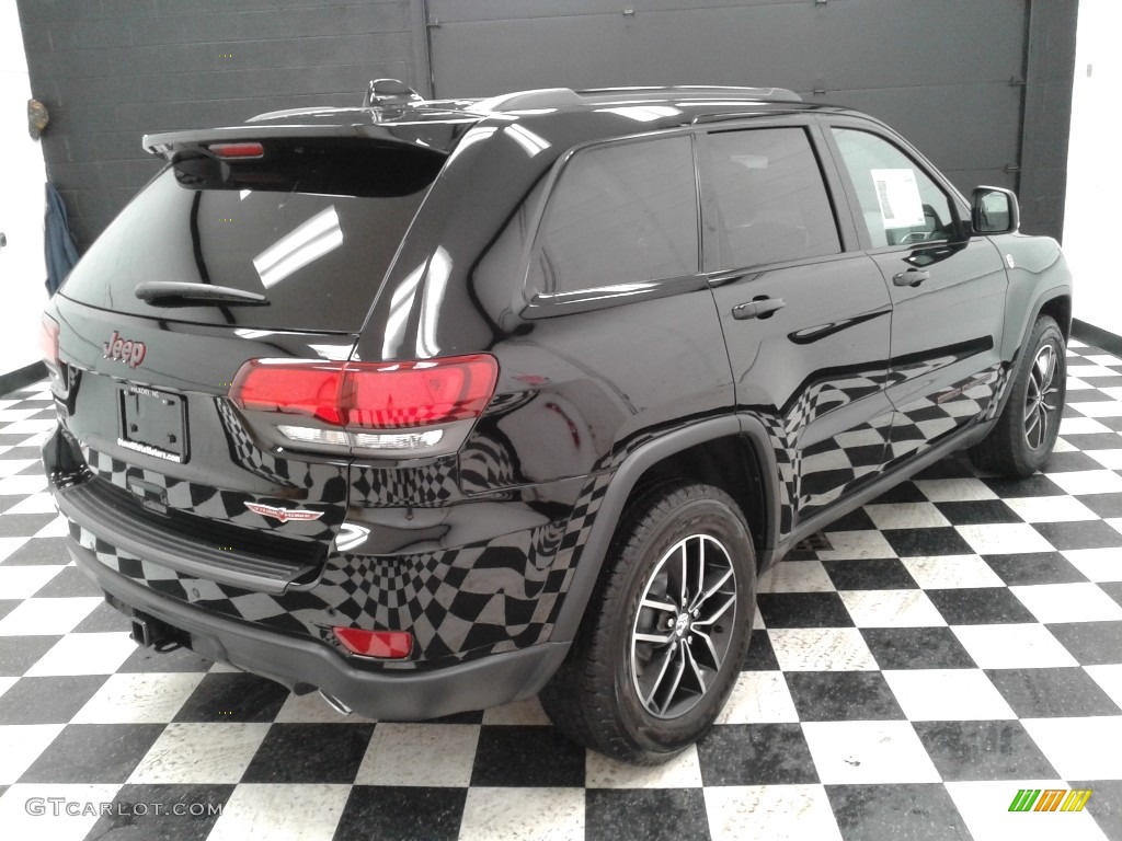 2018 Grand Cherokee Trailhawk 4x4 - Diamond Black Crystal Pearl / Black/Ruby Red photo #5