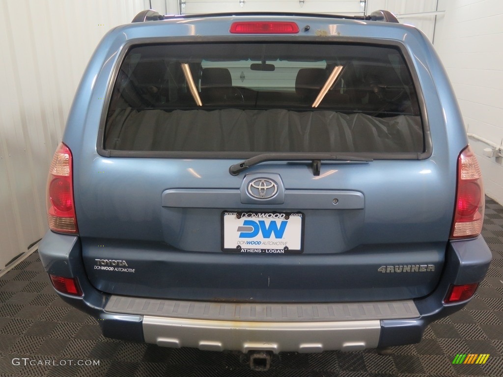 2003 4Runner SR5 4x4 - Pacific Blue Metallic / Stone photo #9