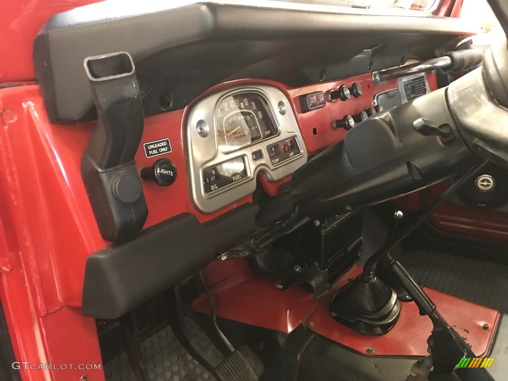 1980 Toyota Land Cruiser FJ40 Controls Photo #127442432