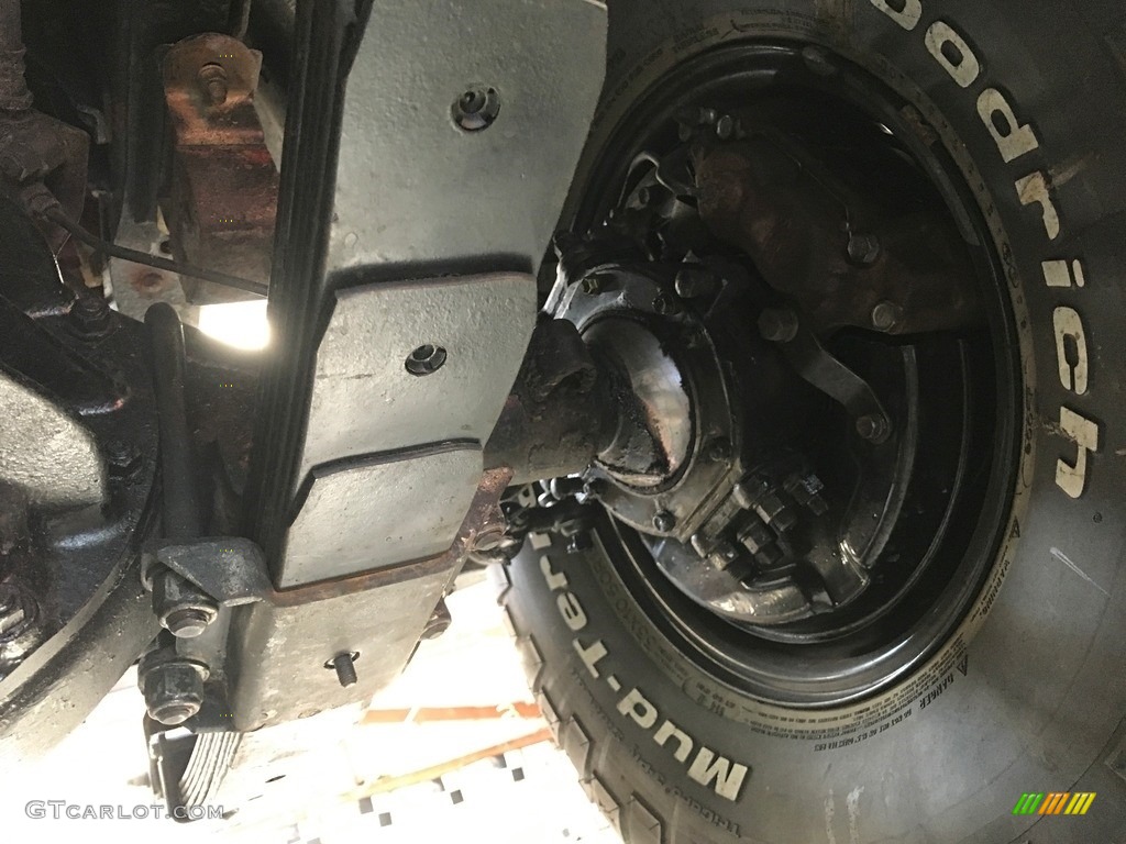 1980 Toyota Land Cruiser FJ40 Undercarriage Photo #127443506