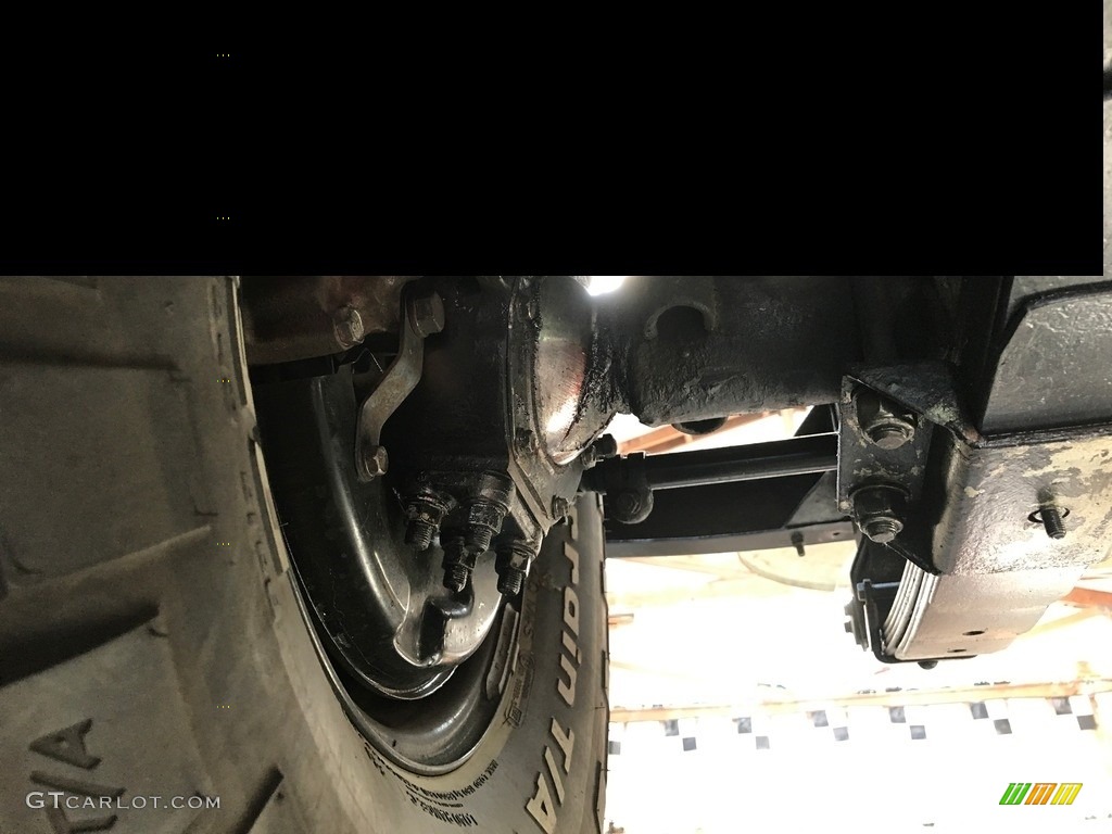 1980 Toyota Land Cruiser FJ40 Undercarriage Photo #127443530