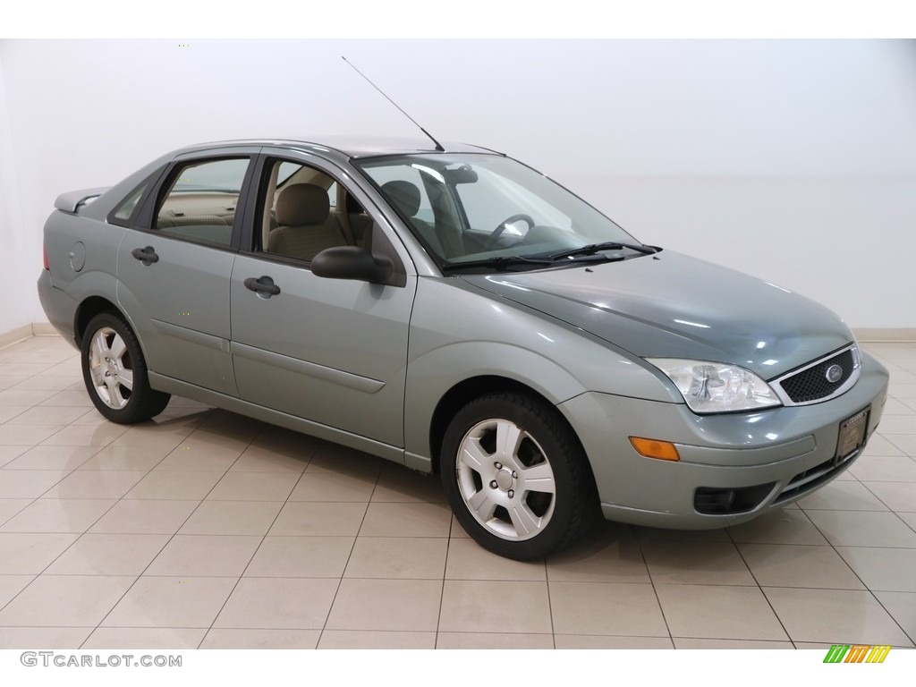 2006 Focus ZX4 S Sedan - Light Tundra Metallic / Dark Pebble/Light Pebble photo #1