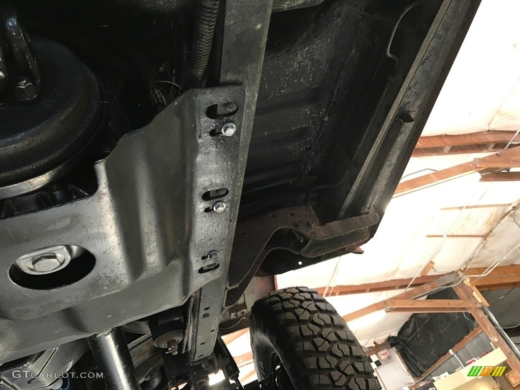 1980 Toyota Land Cruiser FJ40 Undercarriage Photo #127443837