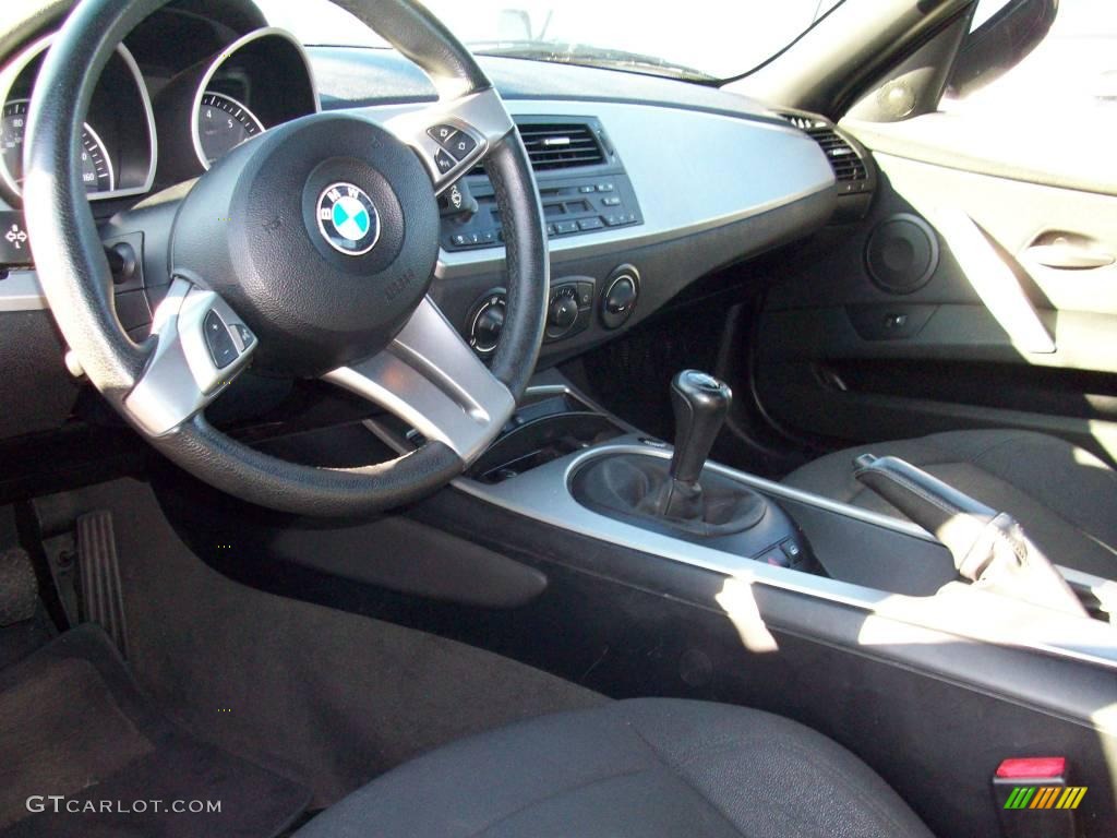 2003 Z4 3.0i Roadster - Jet Black / Black photo #3