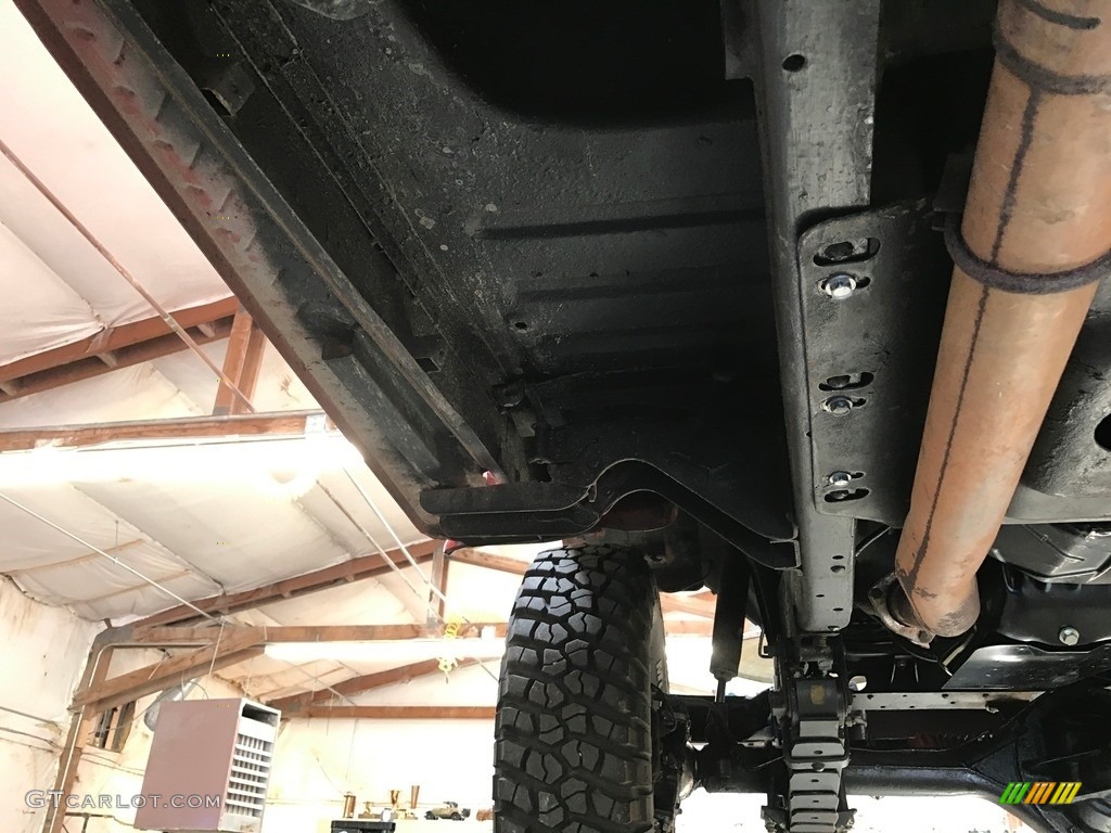 1980 Toyota Land Cruiser FJ40 Undercarriage Photo #127443956