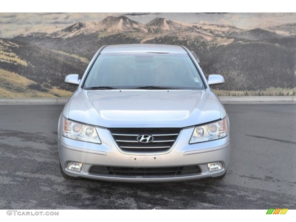 2009 Sonata SE V6 - Bright Silver / Gray photo #2