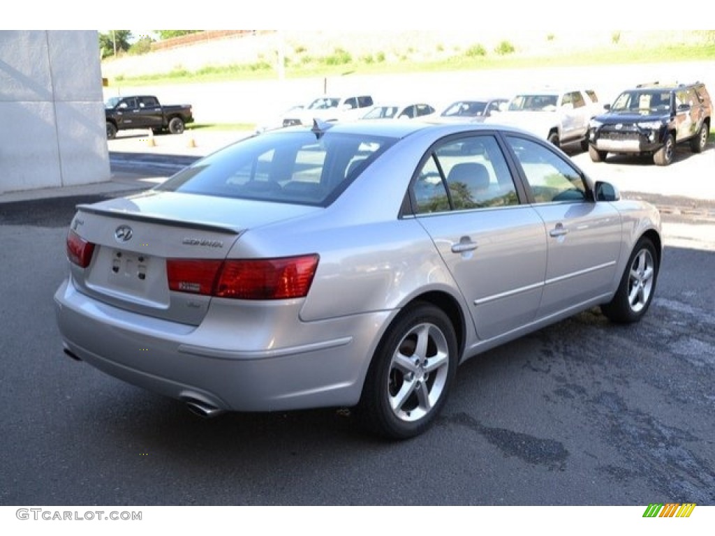 2009 Sonata SE V6 - Bright Silver / Gray photo #7