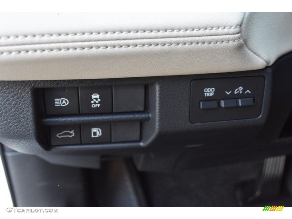 2019 Toyota Avalon Hybrid Limited Controls Photo #127449692