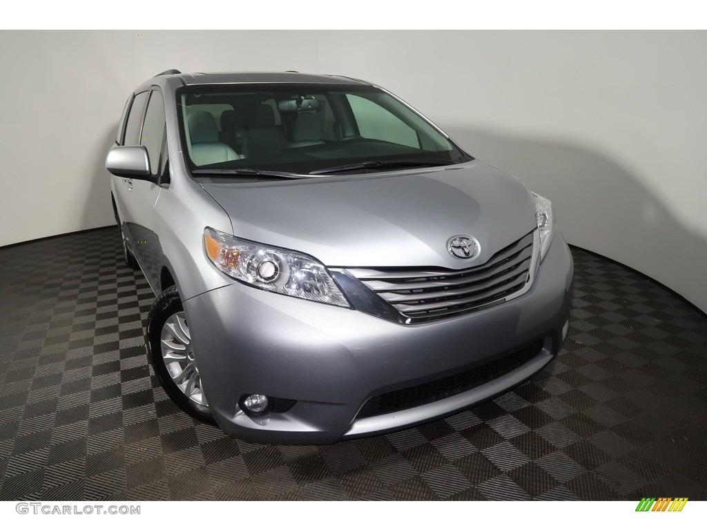 2017 Sienna XLE - Silver Sky Metallic / Ash photo #7