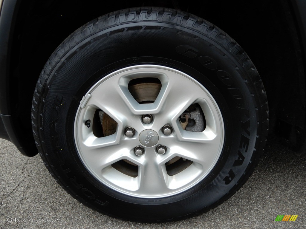 2014 Grand Cherokee Laredo 4x4 - Cashmere Pearl / New Zealand Black/Light Frost photo #10