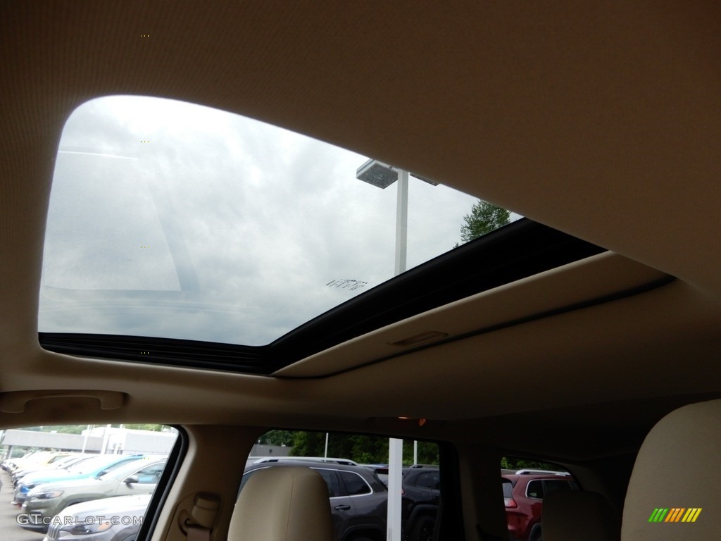 2014 Grand Cherokee Laredo 4x4 - Cashmere Pearl / New Zealand Black/Light Frost photo #18