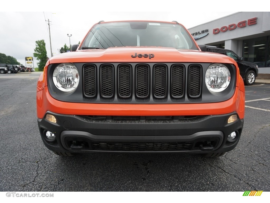 2018 Renegade Sport 4x4 - Omaha Orange / Black photo #2