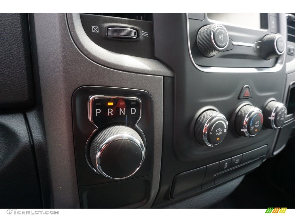 2018 1500 Express Crew Cab - Bright Silver Metallic / Black/Diesel Gray photo #8