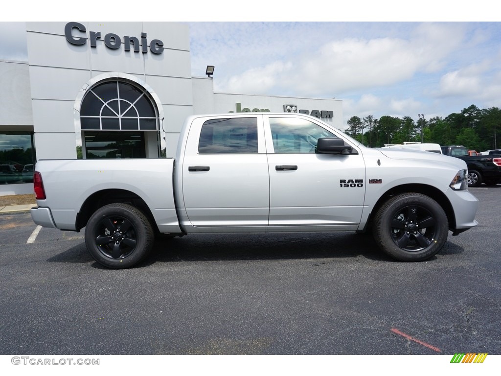 2018 1500 Express Crew Cab - Bright Silver Metallic / Black/Diesel Gray photo #11