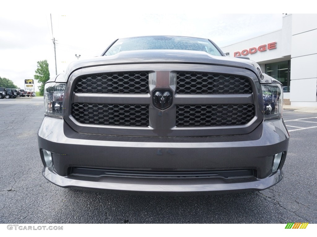 2018 1500 Express Crew Cab - Granite Crystal Metallic / Black/Diesel Gray photo #2