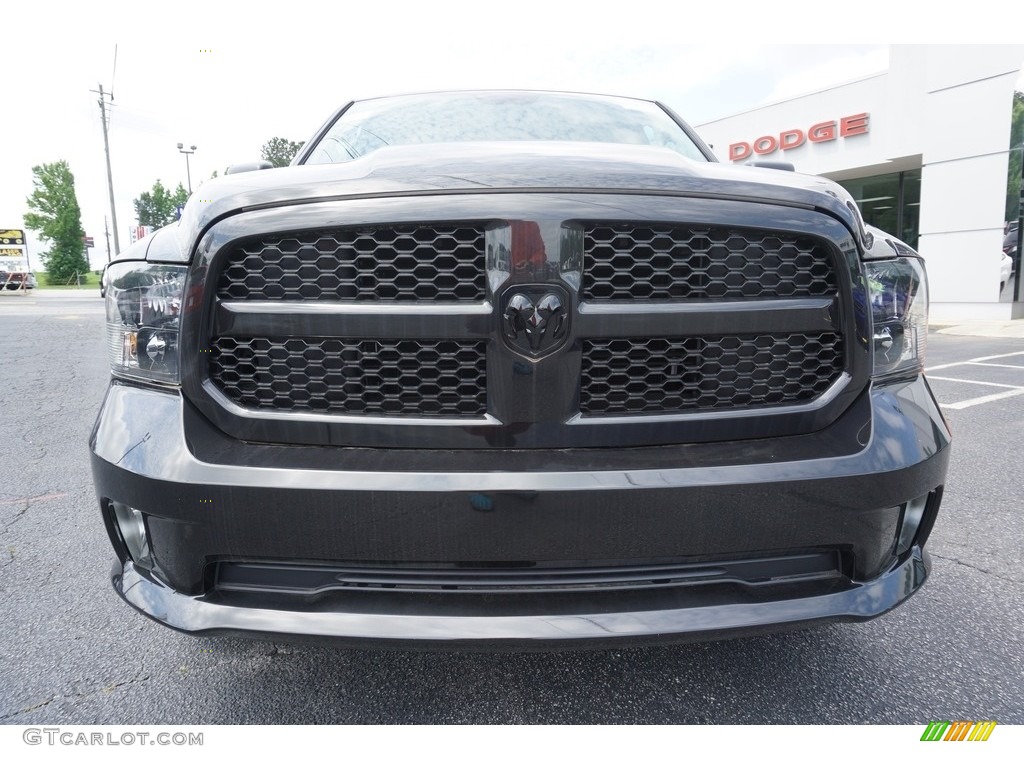 2018 1500 Express Crew Cab - Brilliant Black Crystal Pearl / Black/Diesel Gray photo #2