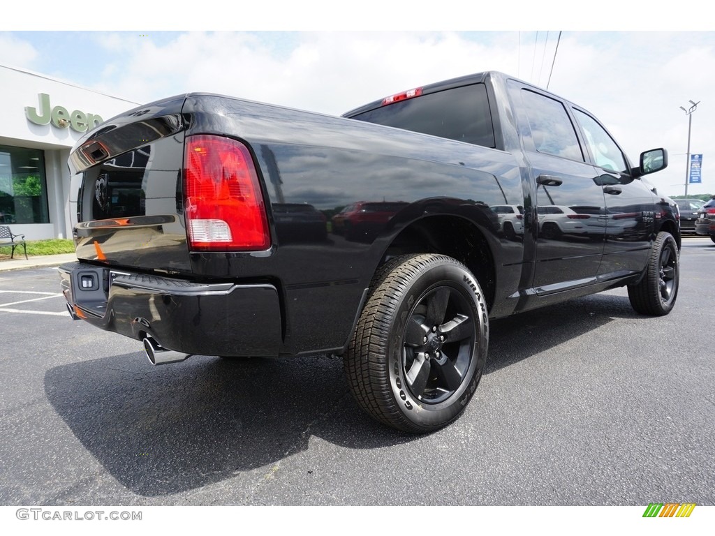 2018 1500 Express Crew Cab - Brilliant Black Crystal Pearl / Black/Diesel Gray photo #12