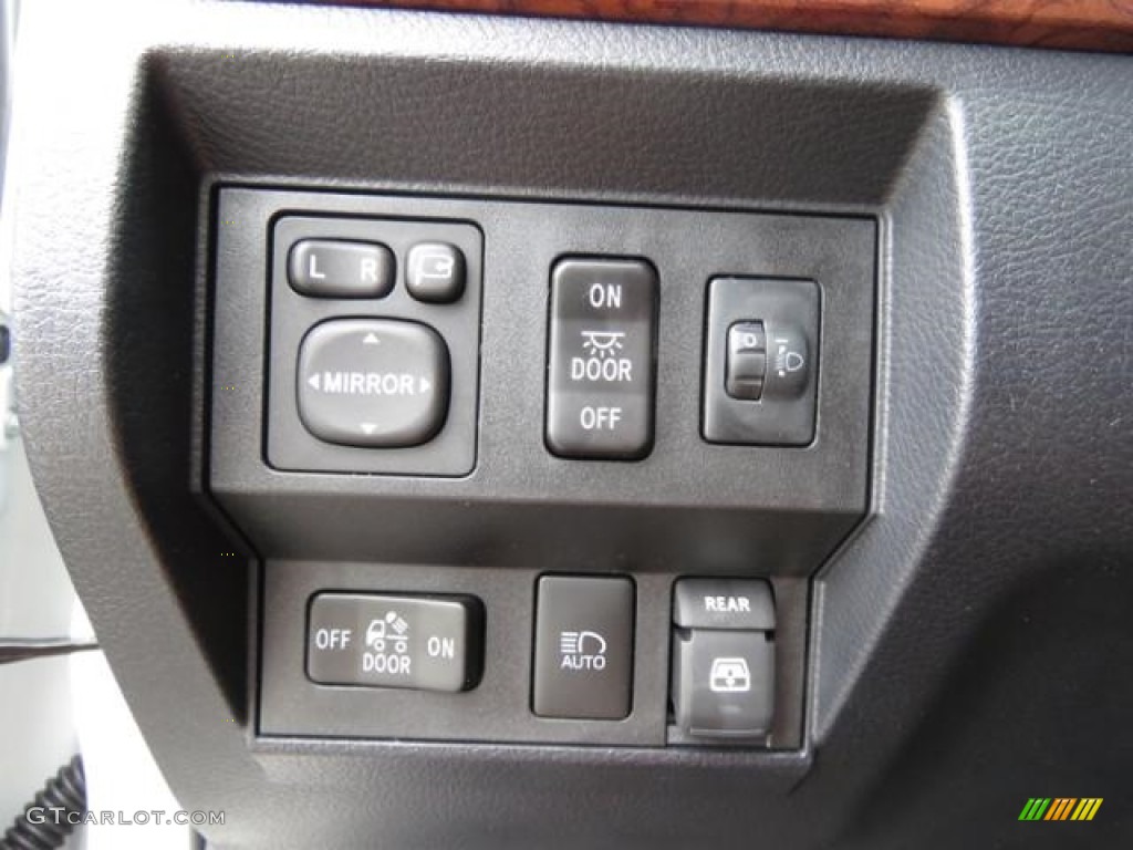 2018 Toyota Tundra Platinum CrewMax Controls Photo #127470825
