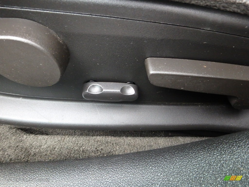 2011 Impala LT - Imperial Blue Metallic / Ebony photo #12
