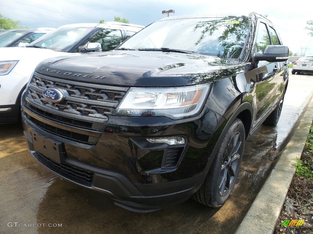 2018 Explorer XLT 4WD - Shadow Black / Ebony Black photo #1