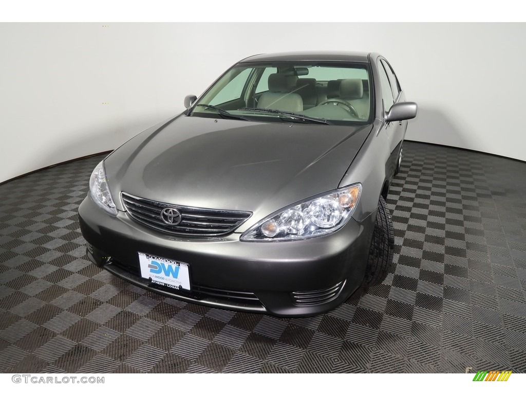 2006 Camry LE - Phantom Gray Pearl / Stone Gray photo #6